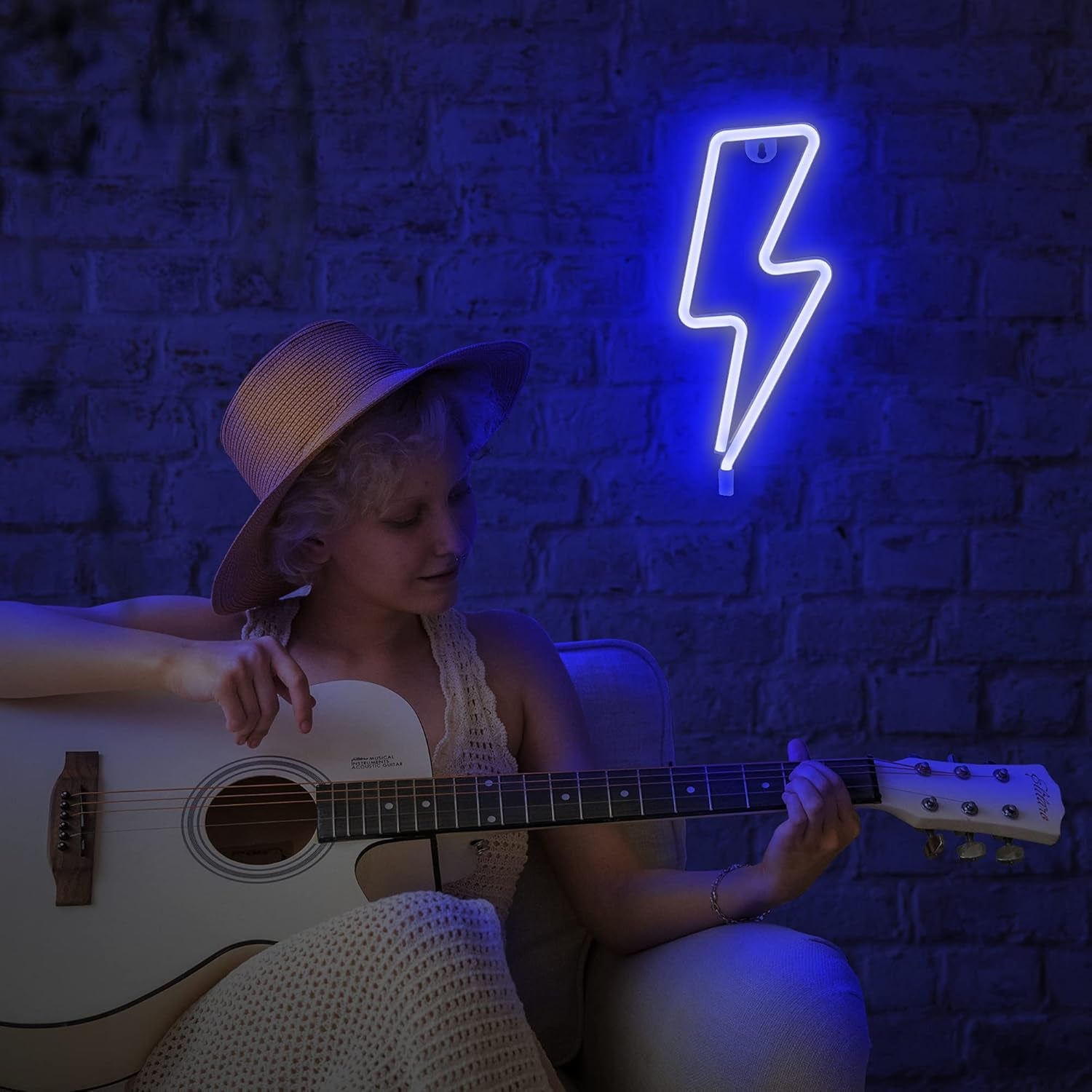 Lightning Bolt Neon Signs, USB Powered Led Lightning Bolt Light with On/Off Switch, Lightning Neon Sign for Wall Decor, Hanging Led Signs, Neon Lights for Bedroom, Gaming Room Setup